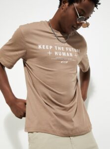 Read more about the article Motivational Quotes T-Shirts: How They Help Boost Confidence As Seen On Celebrities